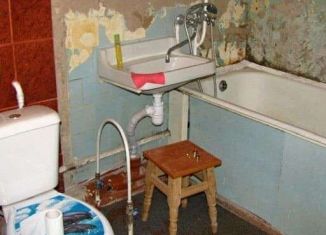 Продам 3-комнатную квартиру, 55 м2, станица Раевская, Красноармейская улица, 1