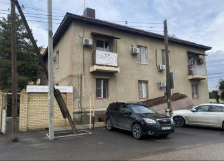 Сдаю в аренду офис, 12 м2, Волгоград, Двинская улица, 31