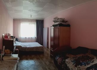 Продам 4-комнатную квартиру, 82 м2, Челябинская область, улица 250-летия Челябинска, 21
