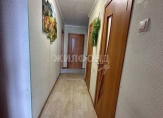 Продается двухкомнатная квартира, 58.7 м2, Новосибирск, улица Авиастроителей, 27, метро Золотая Нива
