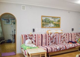 Продам четырехкомнатную квартиру, 94 м2, Кемеровская область, улица Петренко, 5А