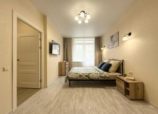 Сдается двухкомнатная квартира, 65 м2, Калужская область, Майская улица, 11