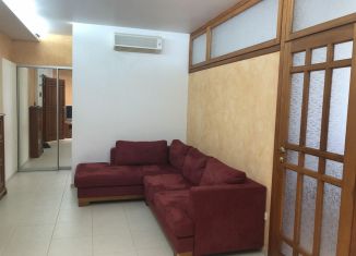 Сдаю 2-ком. квартиру, 56 м2, Красногорск, Школьная улица, 9