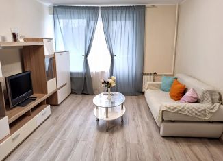 Сдаю 1-комнатную квартиру, 44 м2, Череповец, проспект Луначарского, 10