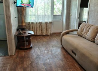 Сдается в аренду 2-ком. квартира, 48 м2, Астраханская область, Пионерская улица, 1