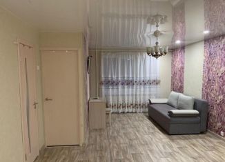 Сдается в аренду двухкомнатная квартира, 42 м2, Череповец, улица Ленина, 97