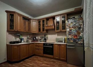 Продаю 4-комнатную квартиру, 102 м2, Москва, улица Герасима Курина, 16, станция Славянский бульвар