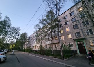 Продаю 1-ком. квартиру, 31.8 м2, посёлок Дружба, Первомайская улица, 6