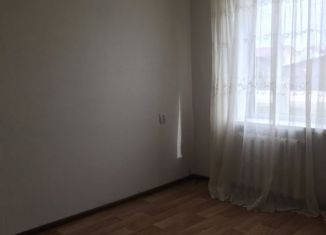 Продается 2-ком. квартира, 37 м2, Александровск, улица Халтурина, 3