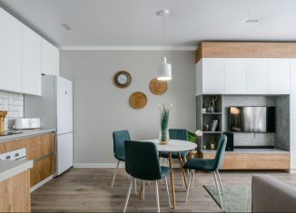 Продам 1-ком. квартиру, 45.1 м2, Астрахань, улица Бехтерева, 2Б, ЖК Атмосфера