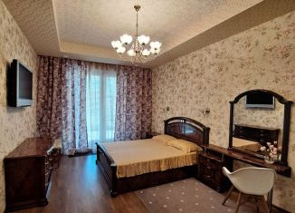3-комнатная квартира в аренду, 184 м2, Санкт-Петербург, Вязовая улица, 8, метро Крестовский остров