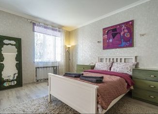 Аренда 2-комнатной квартиры, 75 м2, Санкт-Петербург, Невский проспект, 148