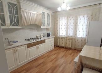 Сдается 2-комнатная квартира, 80 м2, Дагестан, проспект Гамидова, 49к4