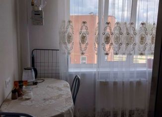 Сдам в аренду однокомнатную квартиру, 32 м2, Волоколамск, 2-й Шаховской проезд, 25