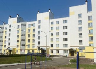 Продается 1-комнатная квартира, 38.8 м2, село Миловка, проспект Чижова, 1, ЖК Молодёжный