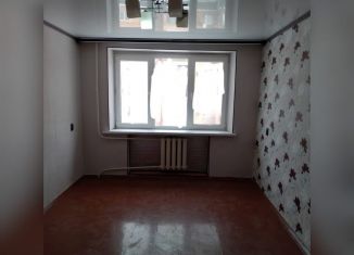 Продается 2-комнатная квартира, 39.8 м2, Новошахтинск, улица Радио, 4