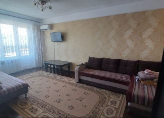 Сдача в аренду 1-комнатной квартиры, 40 м2, Махачкала, улица Мирзабекова, 153А
