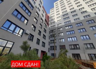 Продается 3-комнатная квартира, 96 м2, Тюмень, улица Виктора Тимофеева, 10