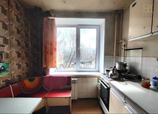 Продается 2-комнатная квартира, 48 м2, Челябинск, улица Комарова, 112А, Тракторозаводский район