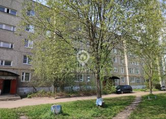 Трехкомнатная квартира на продажу, 61.9 м2, Рыбинск, Ошурковская улица, 7А