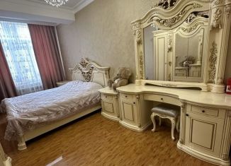 Сдам 2-комнатную квартиру, 78 м2, Дагестан, Холмистая улица