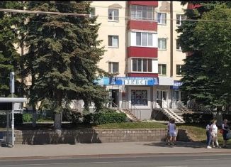 Сдам в аренду торговую площадь, 40 м2, Уфа, Первомайская улица, 81, Калининский район