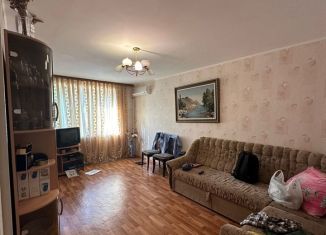 Продается 3-комнатная квартира, 68 м2, поселок городского типа Заозерное, улица Гайдара, 60