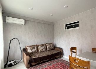 Сдам 2-комнатную квартиру, 34 м2, Дагестан, улица Каримова, 2
