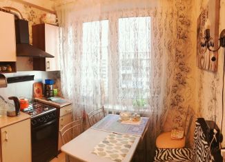 Продам трехкомнатную квартиру, 58.5 м2, Санкт-Петербург, Купчинская улица, 20к3, метро Купчино