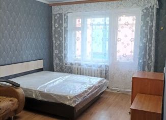 Сдам 1-комнатную квартиру, 37 м2, Саратовская область, улица Братьев Захаровых, 10