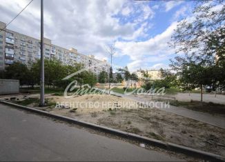 Продается трехкомнатная квартира, 59 м2, Волгоград, улица Генерала Штеменко, 52