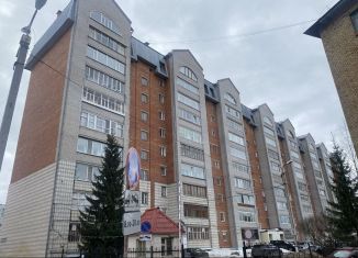 Продам трехкомнатную квартиру, 72.6 м2, Сыктывкар, Коммунистическая улица, 44А