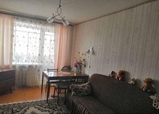 Аренда двухкомнатной квартиры, 38 м2, Заводоуковск, улица Республики, 3