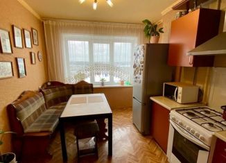 Продается трехкомнатная квартира, 73 м2, село Молоково, Школьная улица, 5