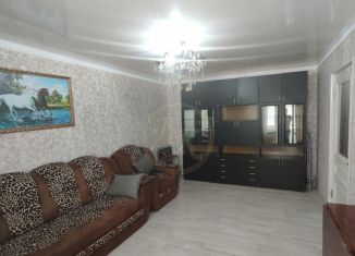 Продается двухкомнатная квартира, 50 м2, Черкесск, улица Доватора, 76