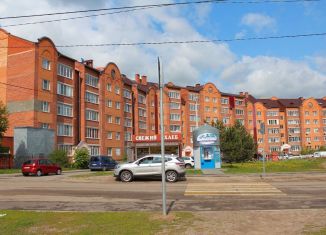 Продажа трехкомнатной квартиры, 93 м2, Луховицы, улица Пушкина, 123А