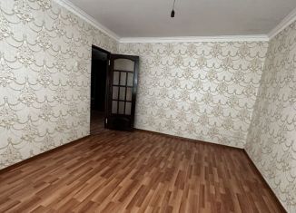 Продаю трехкомнатную квартиру, 72 м2, Буйнакск, улица Сали-Сулеймана, 28