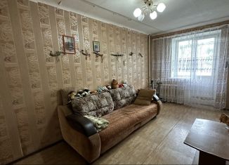 Продам 2-комнатную квартиру, 45 м2, Новошахтинск, улица Либкнехта, 2