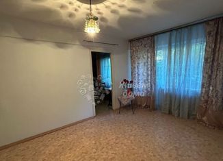 Продается двухкомнатная квартира, 45.7 м2, Волгоградская область, улица 64-й Армии, 34Б