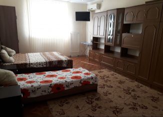 Сдается комната, 25 м2, Евпатория, улица Вити Коробкова, 66