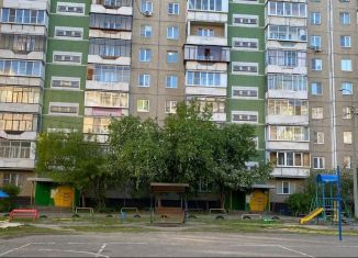 Продам трехкомнатную квартиру, 64 м2, Челябинская область, улица 40-летия Победы, 40