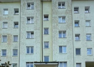 Трехкомнатная квартира на продажу, 90 м2, Калининград, Ленинградский район, Балашовская улица, 3
