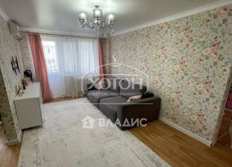 Продажа 3-комнатной квартиры, 57.7 м2, Элиста, улица Юрия Клыкова, 140, 2-й микрорайон