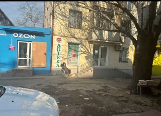 Сдаю в аренду торговую площадь, 50 м2, Дагестан, проспект Имама Шамиля, 79А