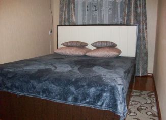 Сдается 3-комнатная квартира, 70 м2, Крым, Революционная улица, 16