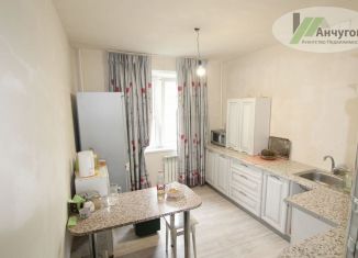 Продается 2-комнатная квартира, 72.7 м2, Миасс, улица Нахимова
