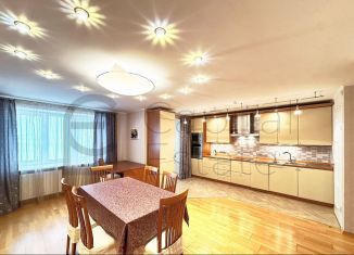 Сдается в аренду трехкомнатная квартира, 115 м2, Нижний Новгород, Полтавская улица, 47, метро Горьковская