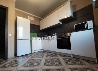 Продам однокомнатную квартиру, 35.4 м2, деревня Куюки, 4-й квартал, 17