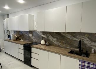 Сдается в аренду двухкомнатная квартира, 64 м2, Республика Башкортостан, Дуговая улица, 6/3