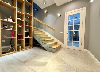 Продается 4-комнатная квартира, 215.7 м2, Ставрополь, улица Розы Люксембург, 32, микрорайон № 6